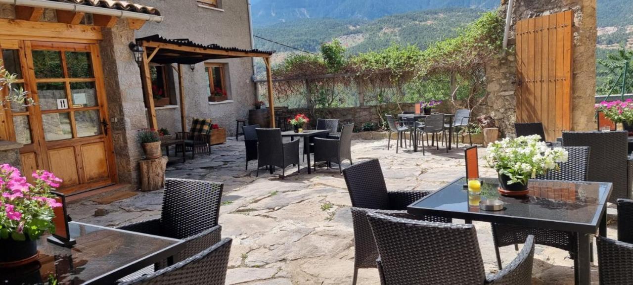 فندق Hostal Rural Cal Xic Saldés المظهر الخارجي الصورة